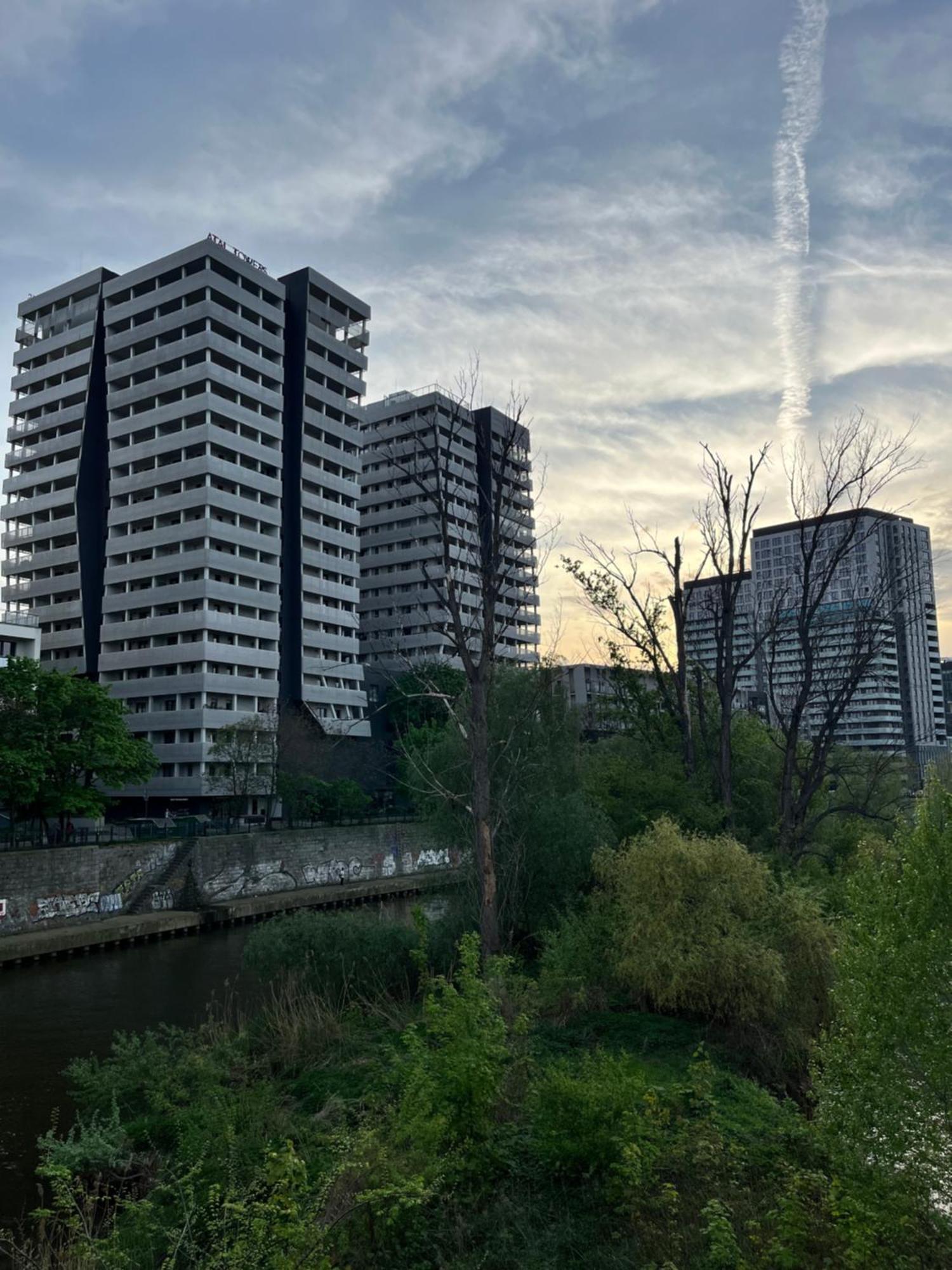 Family House By The River Odra -Panoramic Terrace - 3Room Apartment With 2 Separate Bedrooms And 2 Balconies By Wroapart-Pl- Perfect For Family & Business Stays Вроцлав Экстерьер фото