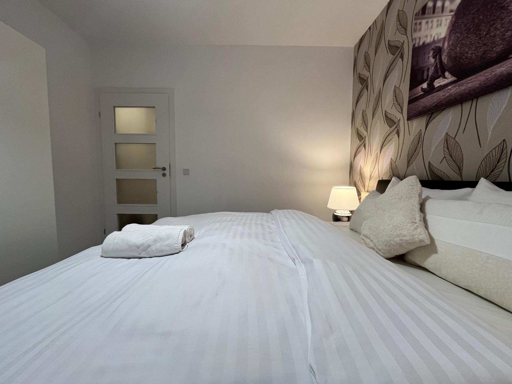 Family House By The River Odra -Panoramic Terrace - 3Room Apartment With 2 Separate Bedrooms And 2 Balconies By Wroapart-Pl- Perfect For Family & Business Stays Вроцлав Экстерьер фото