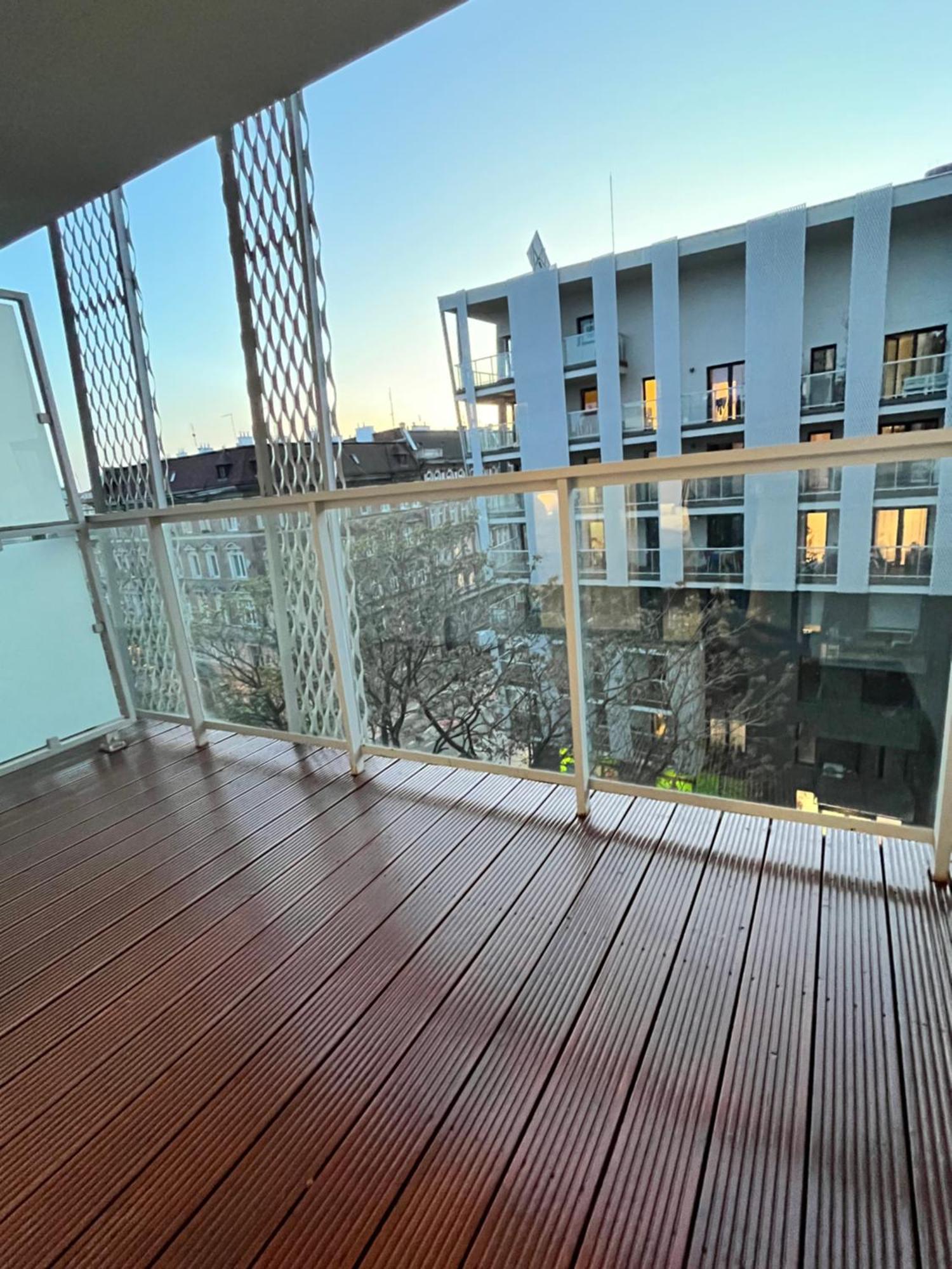 Family House By The River Odra -Panoramic Terrace - 3Room Apartment With 2 Separate Bedrooms And 2 Balconies By Wroapart-Pl- Perfect For Family & Business Stays Вроцлав Экстерьер фото