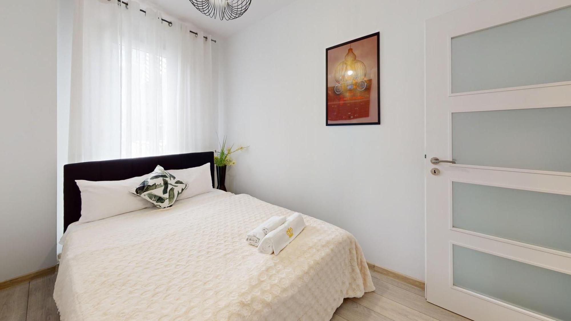 Family House By The River Odra -Panoramic Terrace - 3Room Apartment With 2 Separate Bedrooms And 2 Balconies By Wroapart-Pl- Perfect For Family & Business Stays Вроцлав Экстерьер фото